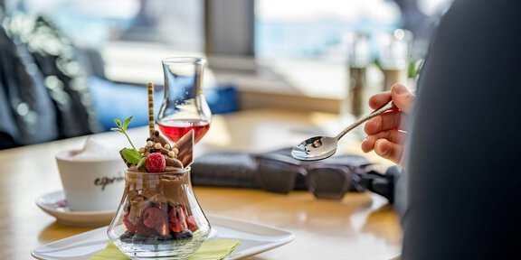 DSC_4753 - Gletschertisch Bedienungsrestaurant mit Café-Lounge - Sölden